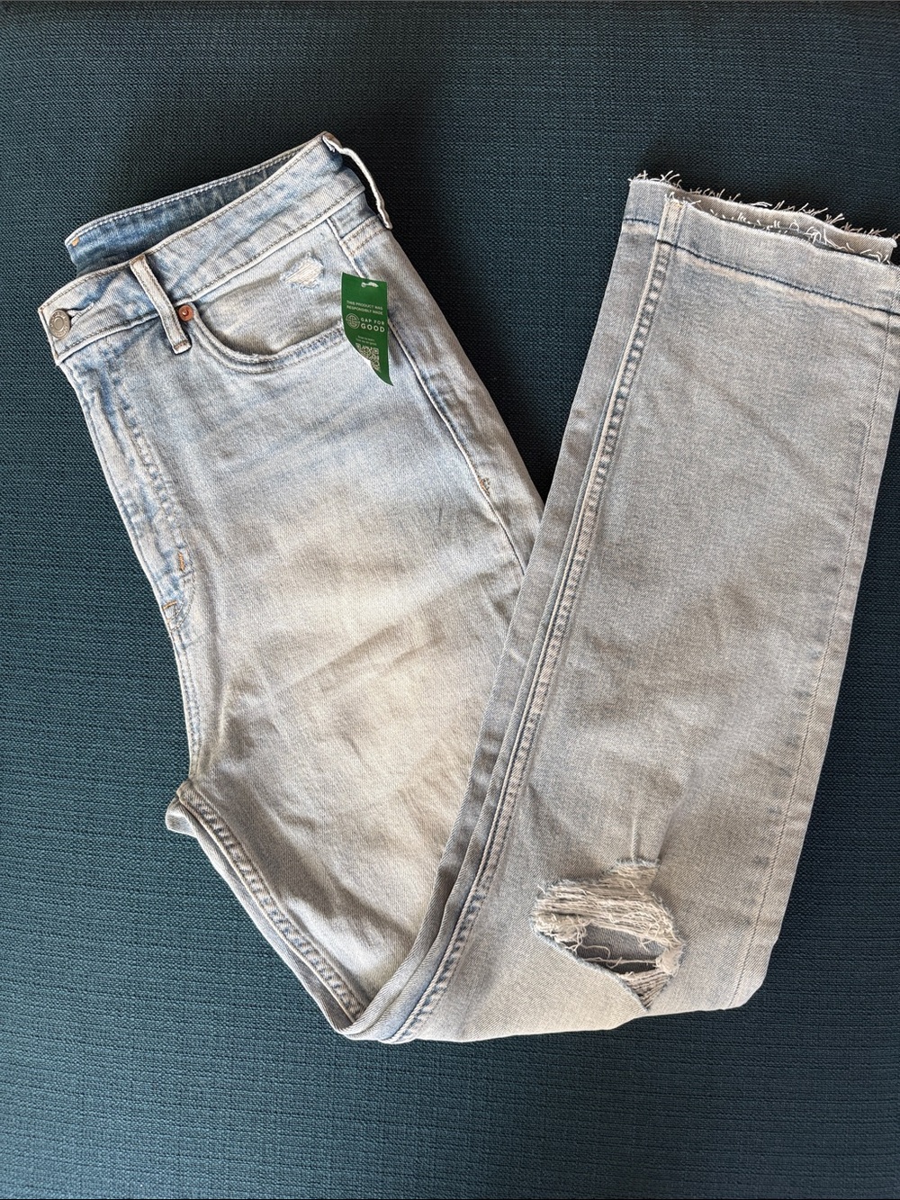 NWT Gap Light Wash Distressed High-Rise Jeans Sz 30 / 10 Long